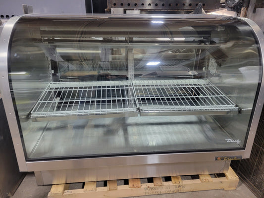 TRUE TCGG-60-S 60" CURVED GLASS REFRIGERATED DELI MERCHANDISER DELI CASE