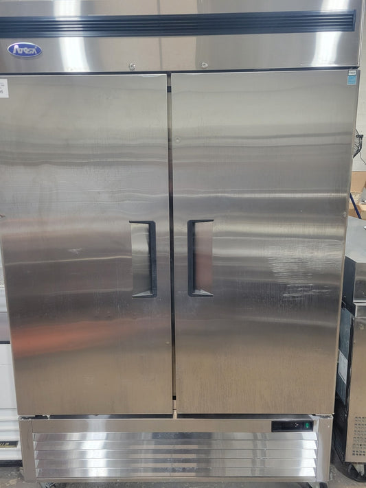 ATOSA MBF8503GR 54" TWO-SECTION REACH-IN FREEZER W/ 2 SOLID DOORS BOTTOM MOUNT
