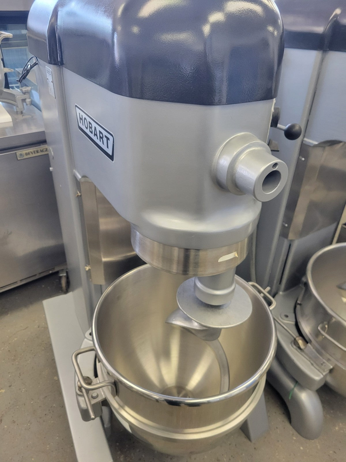 HOBART MODEL H-600T PIZZA DOUGH MIXER 200V 3PH "BRAND NEW" STAINLESS STEEL BOWL