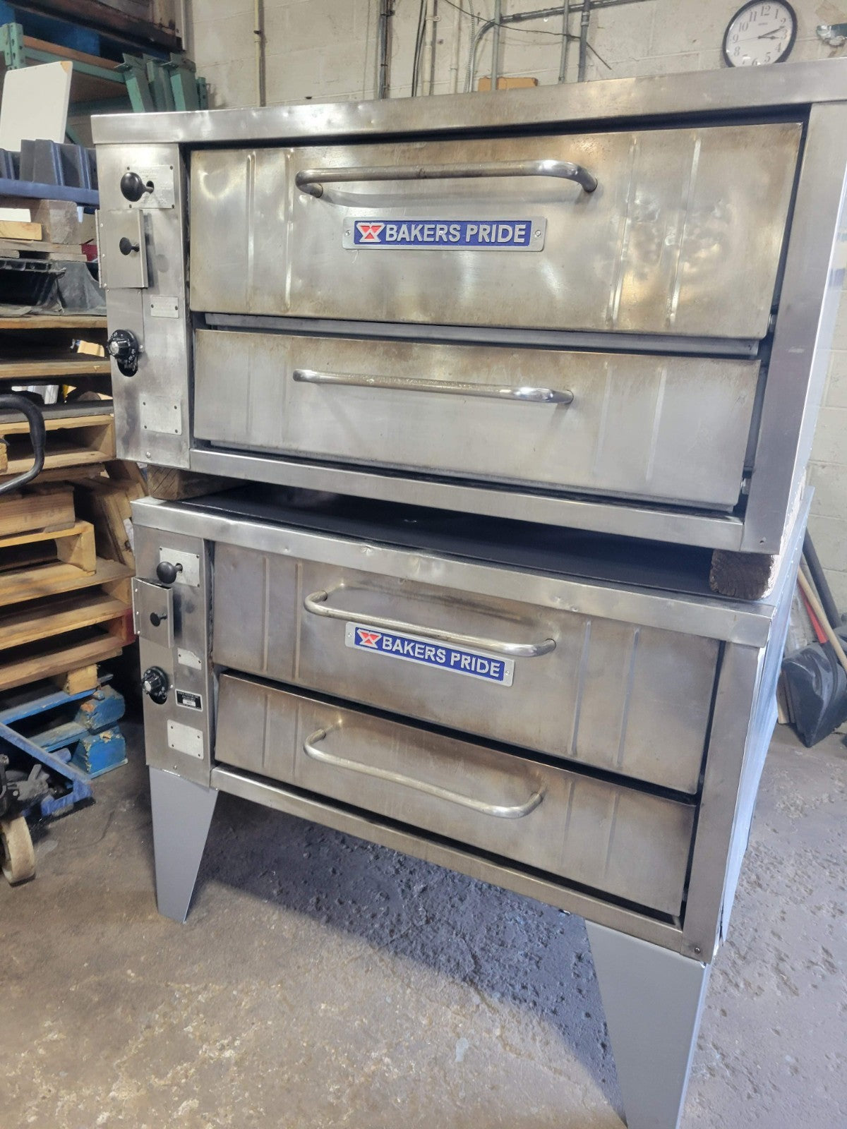 BAKERS PRIDE MODEL 251 / 252 DEPTH 8" DOUBLE DECK HEIGHT GAS OVENS NATURAL GAS