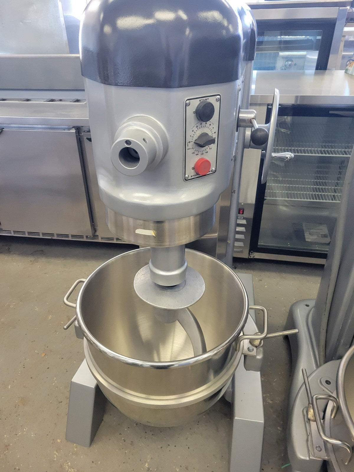 HOBART MODEL H-600T PIZZA DOUGH MIXER 200V 3PH "BRAND NEW" STAINLESS STEEL BOWL