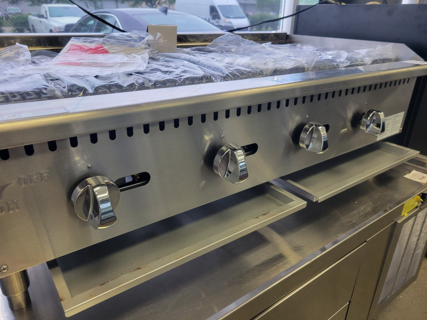 ADMIRAL CRAFT ECTC-48 NATURAL GAS 160,000 BTU GAS RADIANT CHARBROILER 48"