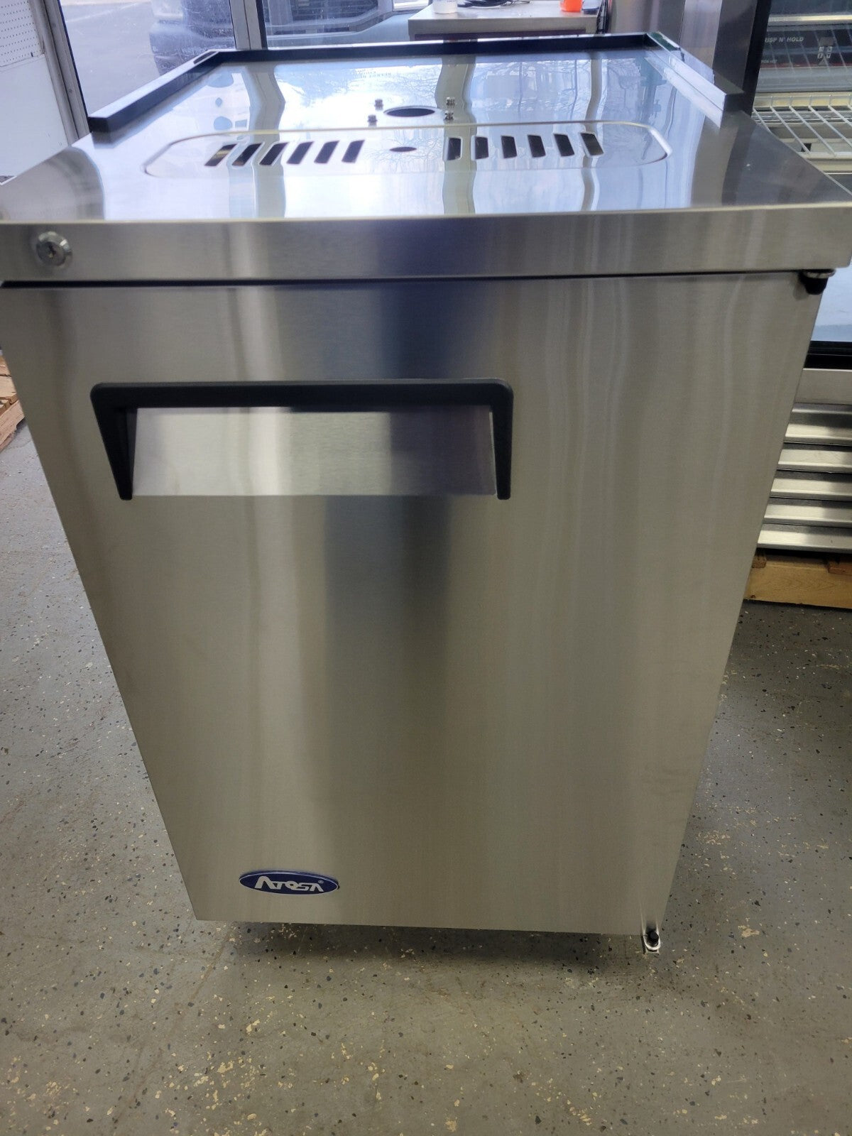 ATOSA MKC23GR 23" DUAL FAUCET DRAFT BEER COOLER 1 - 1/2 KEG