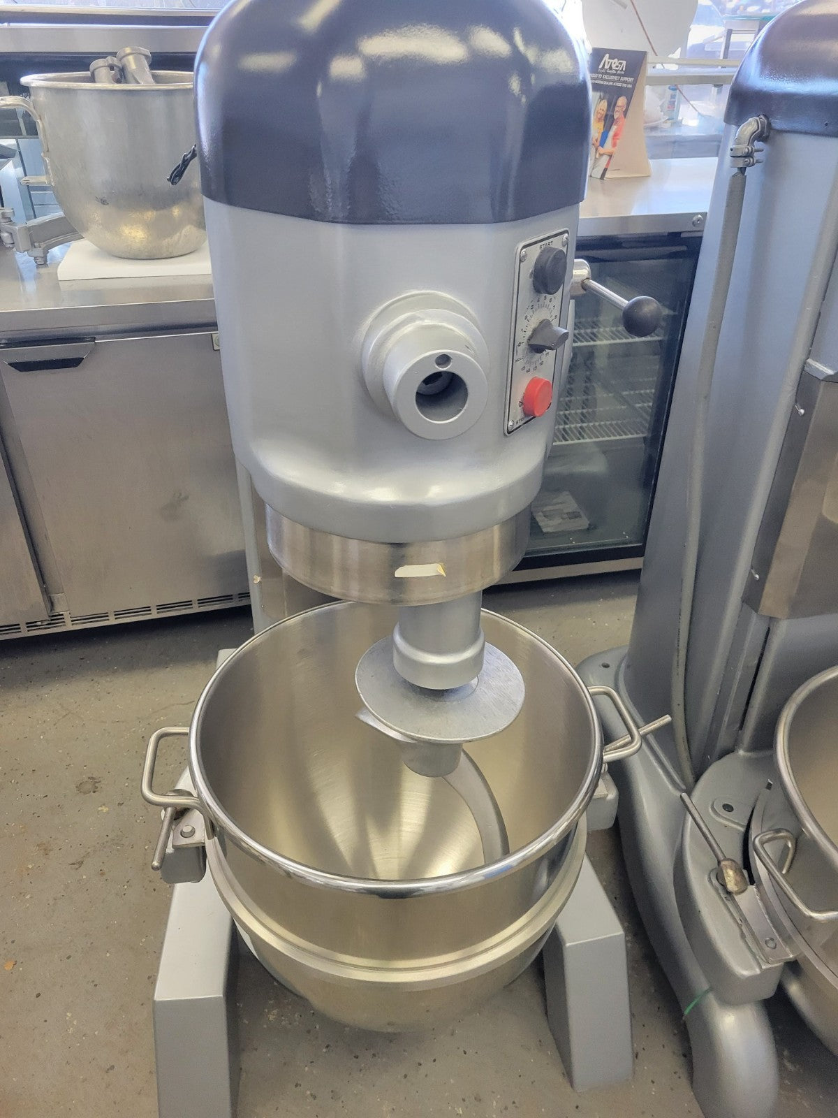 HOBART MODEL H-600T PIZZA DOUGH MIXER 200V 3PH "BRAND NEW" STAINLESS STEEL BOWL