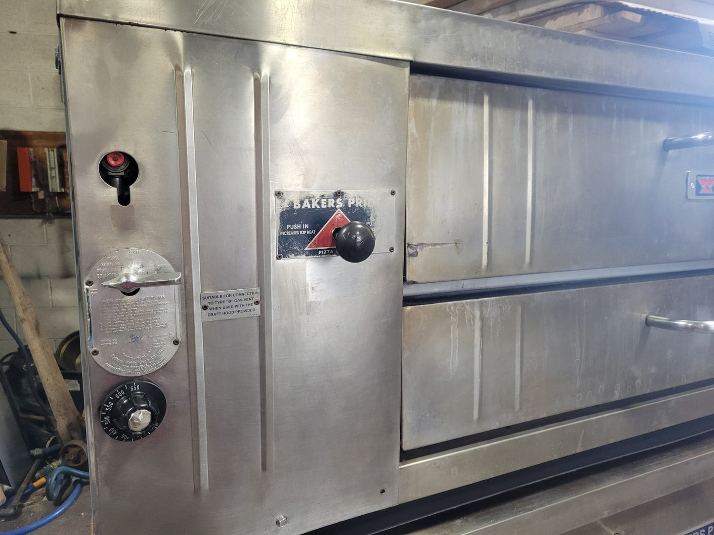 BAKERS PRIDE Y-600 DOUBLE DECK 8" DECK HEIGHT PIZZA OVENS SERIES NATURAL GAS