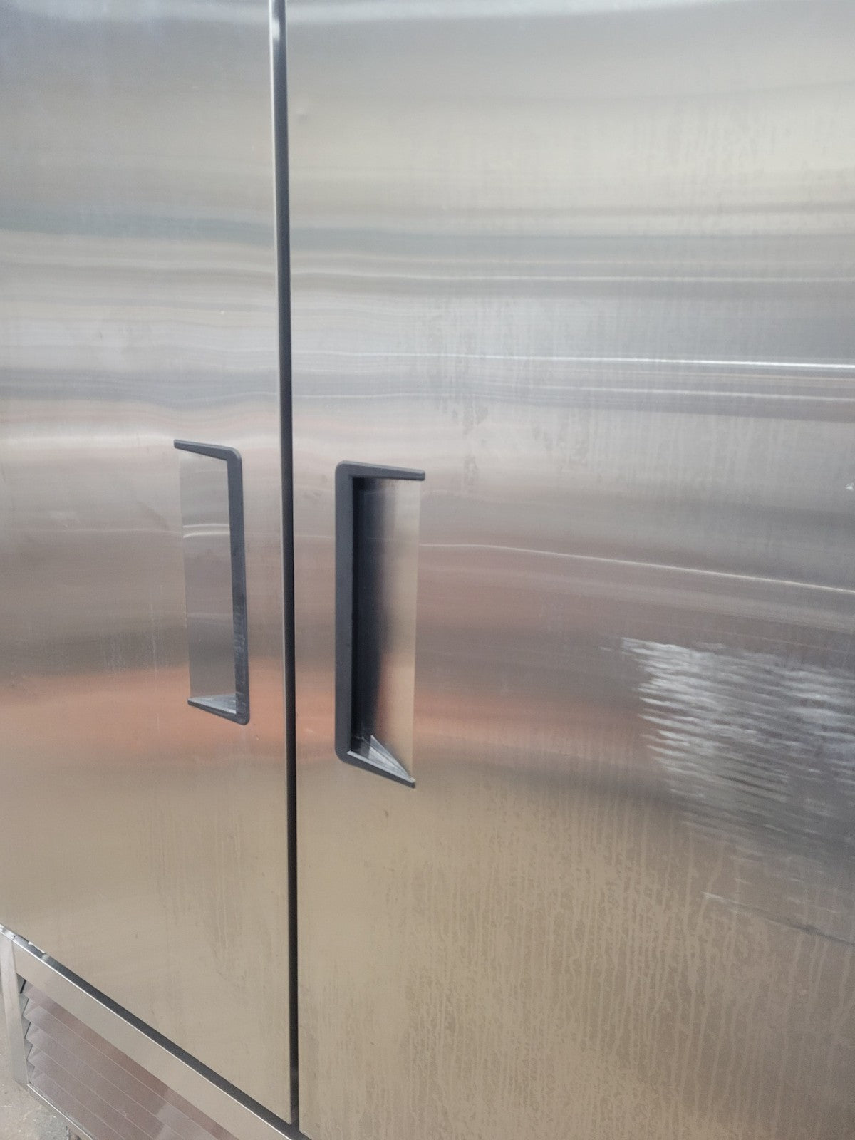 ATOSA MBF8503GR 54" TWO-SECTION REACH-IN FREEZER W/ 2 SOLID DOORS BOTTOM MOUNT