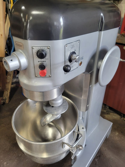 HOBART MODEL H-600 1.5 HP PIZZA DOUGH MIXER 200V 3PH STAINLESS STEEL BOWL & HOOK