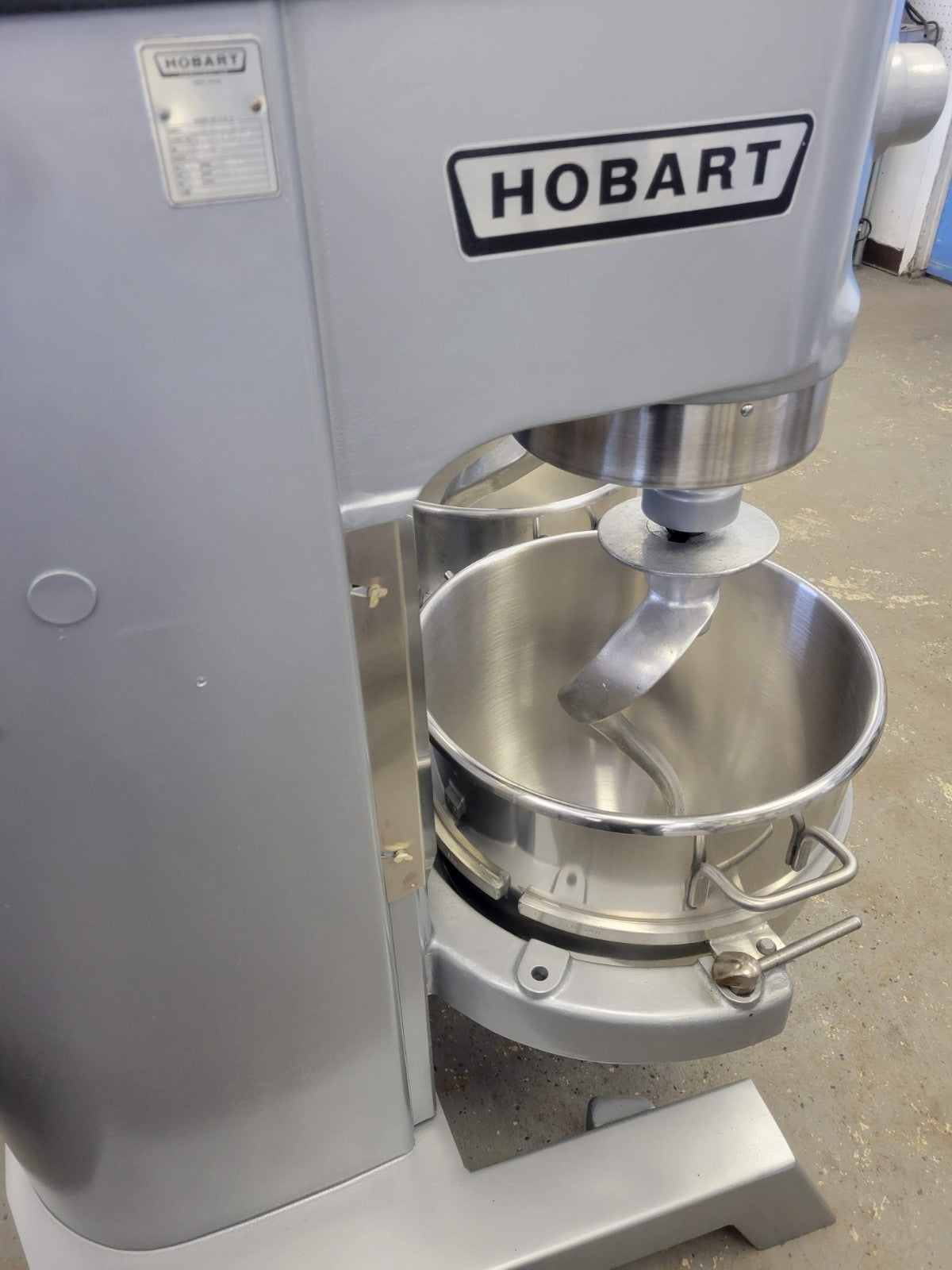HOBART MODEL H-600T PIZZA DOUGH MIXER 200V 3PH "BRAND NEW" STAINLESS STEEL BOWL