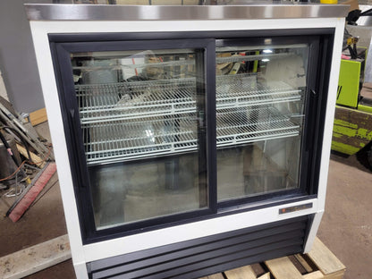 TRUE TSID-48-4 DELI DISPLAY REFRIGERATOR  FRONT & REAR DOORS