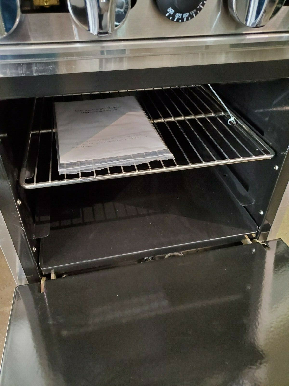ATOSA AGR-4B 4 BURNER RANGE W/ OVEN BASE NATURAL GAS BRAND NEW 1 YEAR WARRANTY