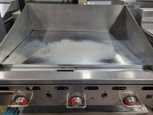 VULCAN MSA36-CN 36" CHROME TOP GRIDDLE W/ RAISED TAPERED BACK SPLASH NAT GAS