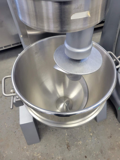 HOBART MODEL H-600T PIZZA DOUGH MIXER 200V 3PH "BRAND NEW" STAINLESS STEEL BOWL