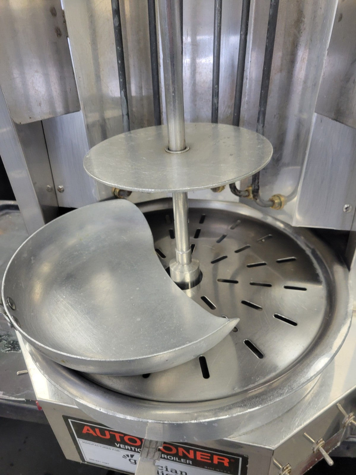 OPTIMAL AUTODONOR 3PE 65 LB. ELECTRIC GYRO MACHINE VERTICAL BROILER 208V