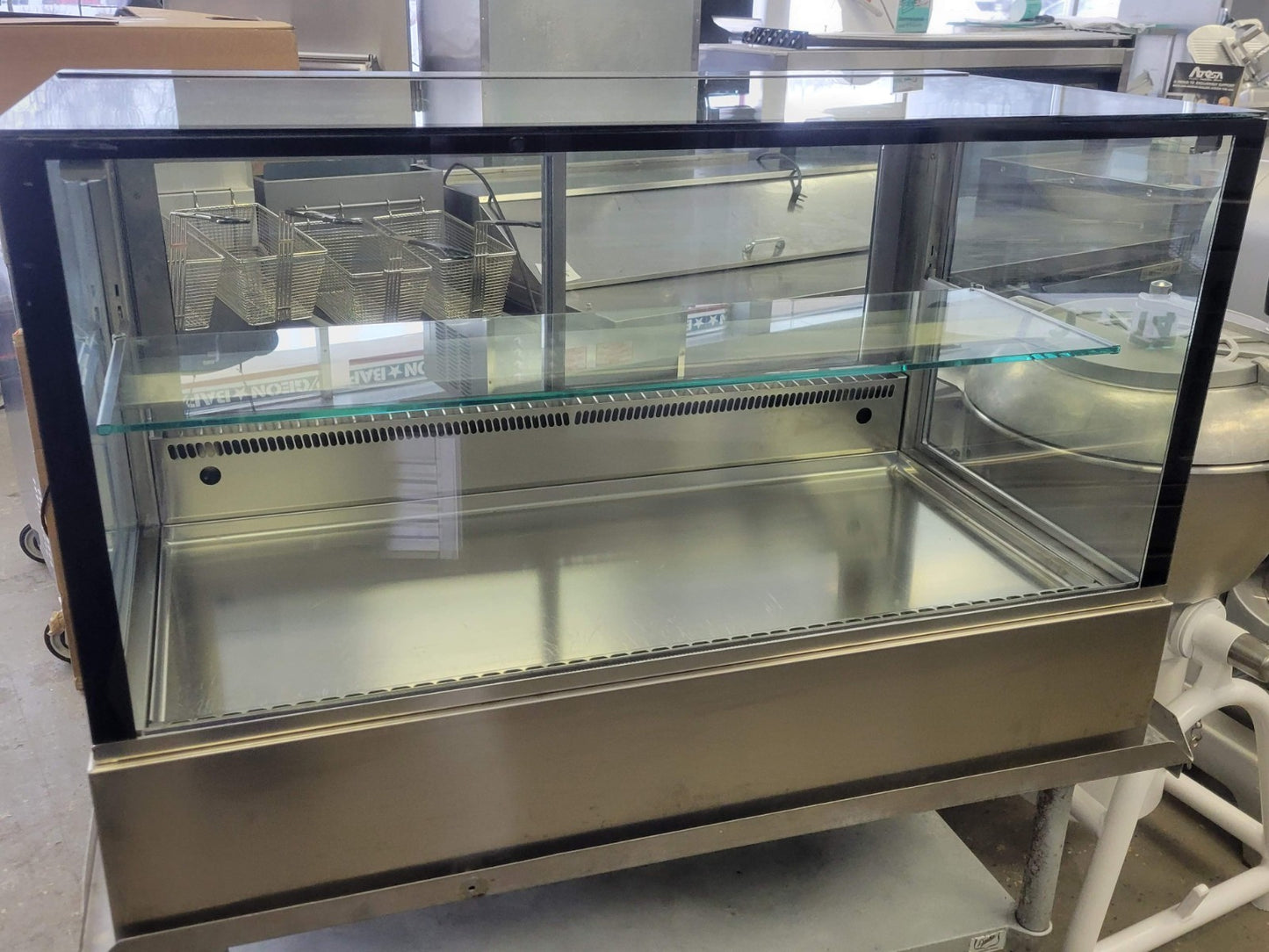 44" W VIENNA COUNTERTOP COLD DISPLAY SQUARE GLASS DESSERT COOLER