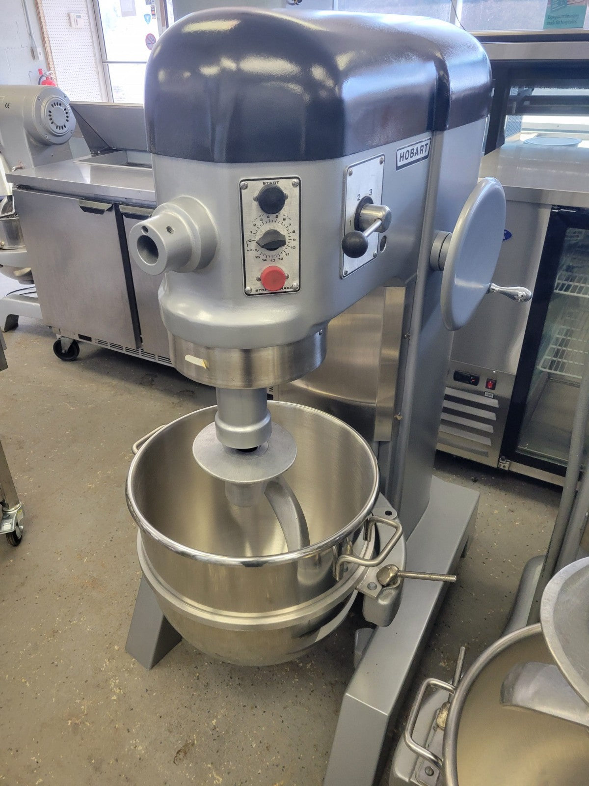 HOBART MODEL H-600T PIZZA DOUGH MIXER 200V 3PH "BRAND NEW" STAINLESS STEEL BOWL