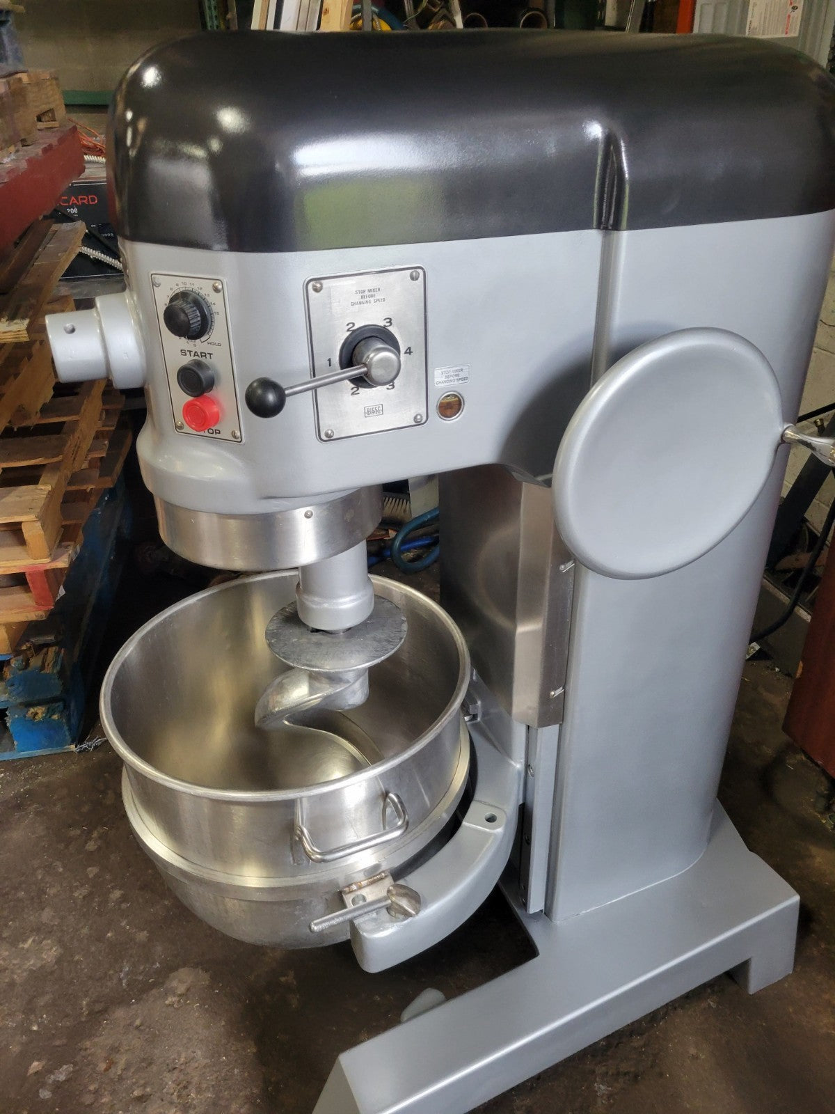 HOBART MODEL H-600 1.5 HP PIZZA DOUGH MIXER 200V 3PH STAINLESS STEEL BOWL & HOOK