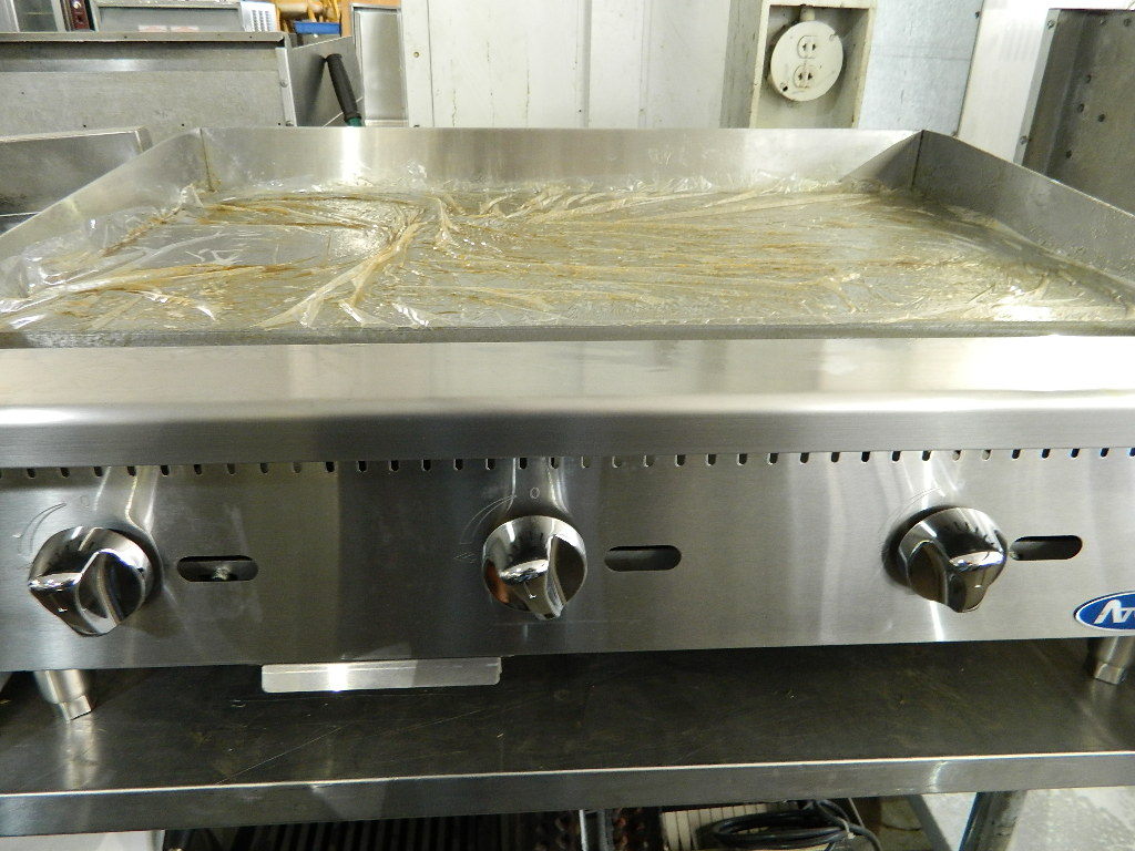 ATOSA ATMG-36 HEAVY DUTY STAINLESS STEEL 36-INCH MANUAL GRIDDLE - NATURAL GAS