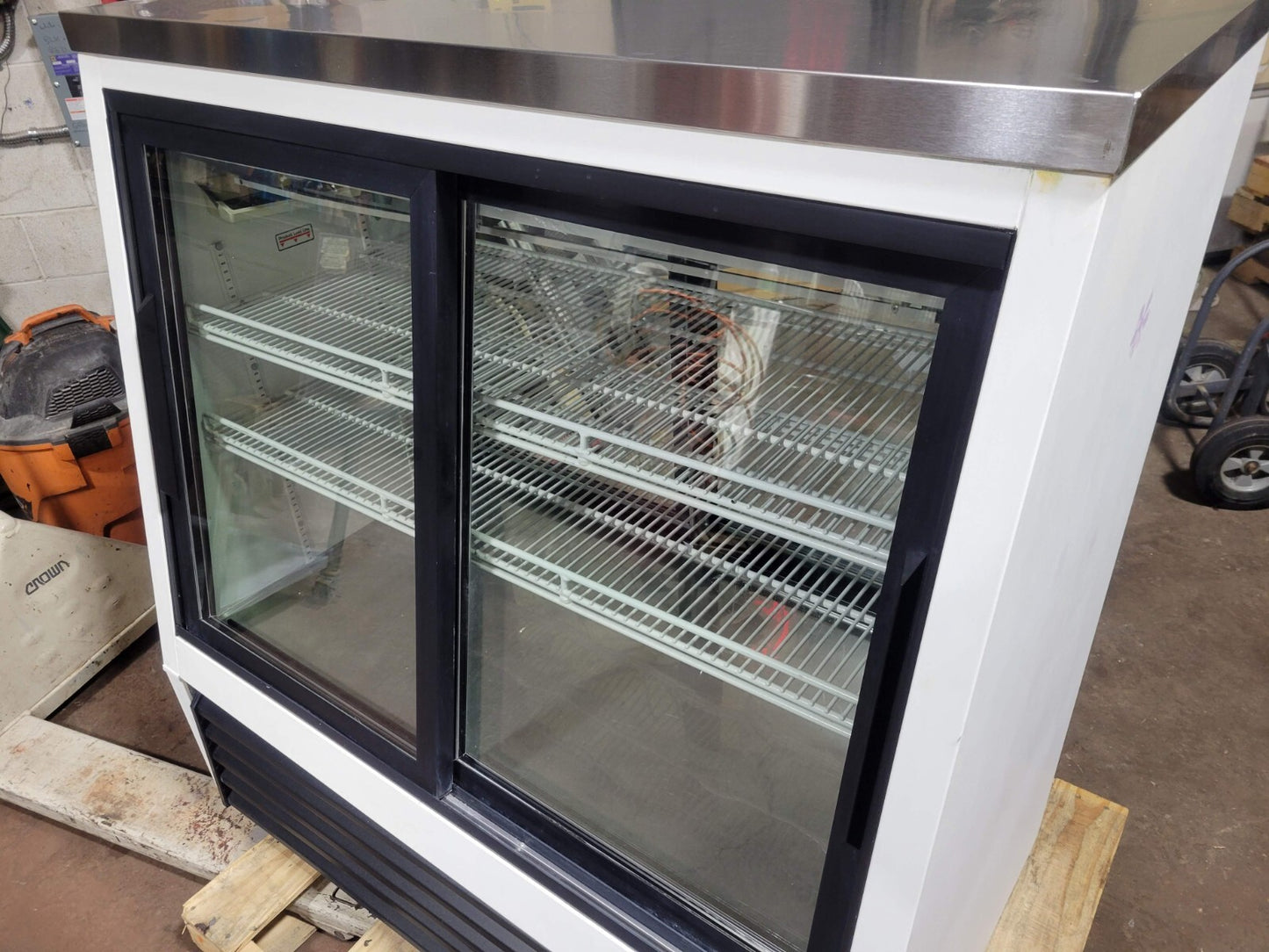 TRUE TSID-48-4 DELI DISPLAY REFRIGERATOR  FRONT & REAR DOORS