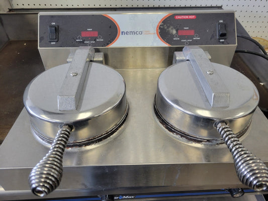 NEMCO 7000A-2240 DOUBLE CLASSIC AMERICAN WAFFLE MAKER W/CAST ALUMINUM GRIDS 890W