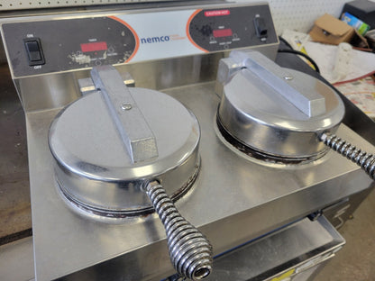 NEMCO 7000A-2240 DOUBLE CLASSIC AMERICAN WAFFLE MAKER W/CAST ALUMINUM GRIDS 890W